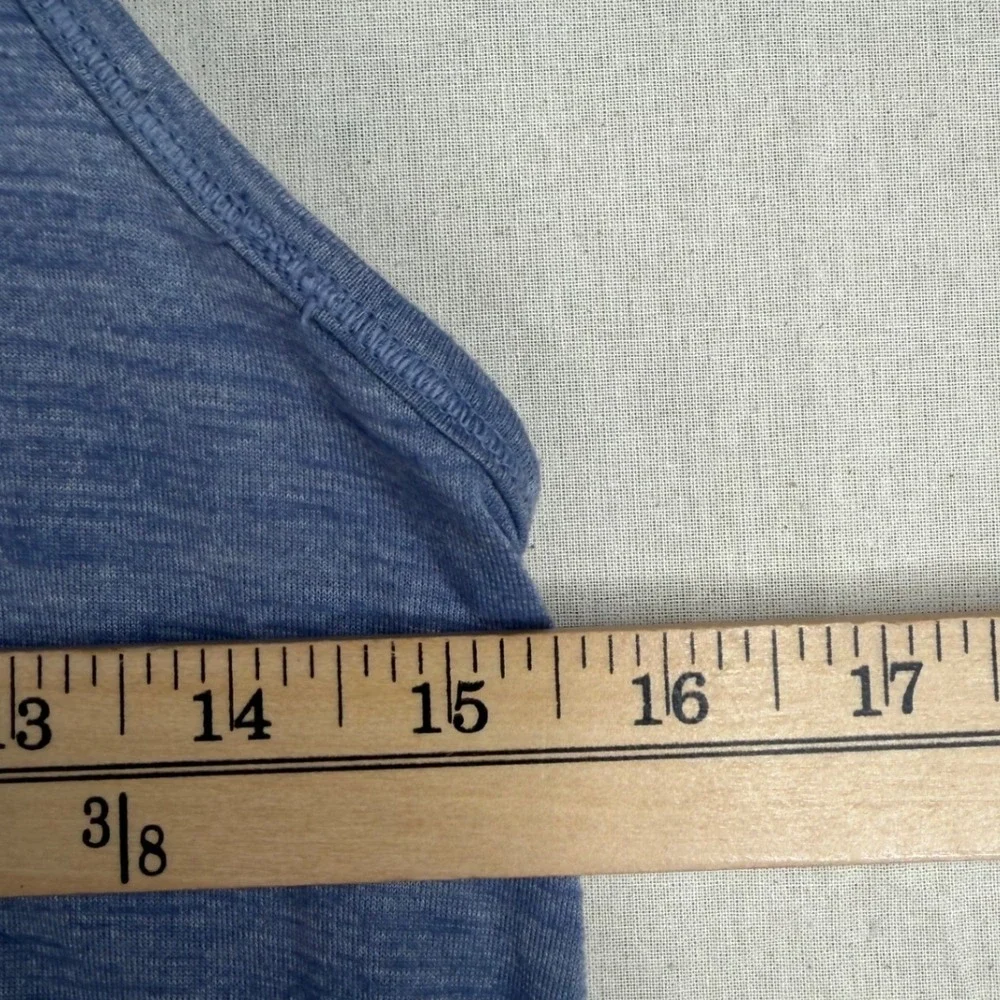 Lululemon Racerback‎ Tank Top size Medium Blue